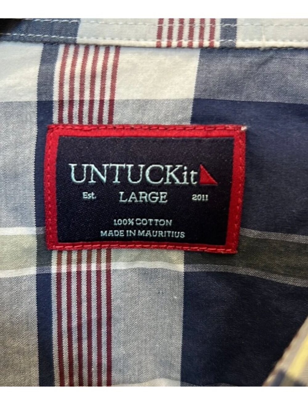 UNTUCKit large 100% cotton long-sleeve shirt in red, white, blue plaid pattern